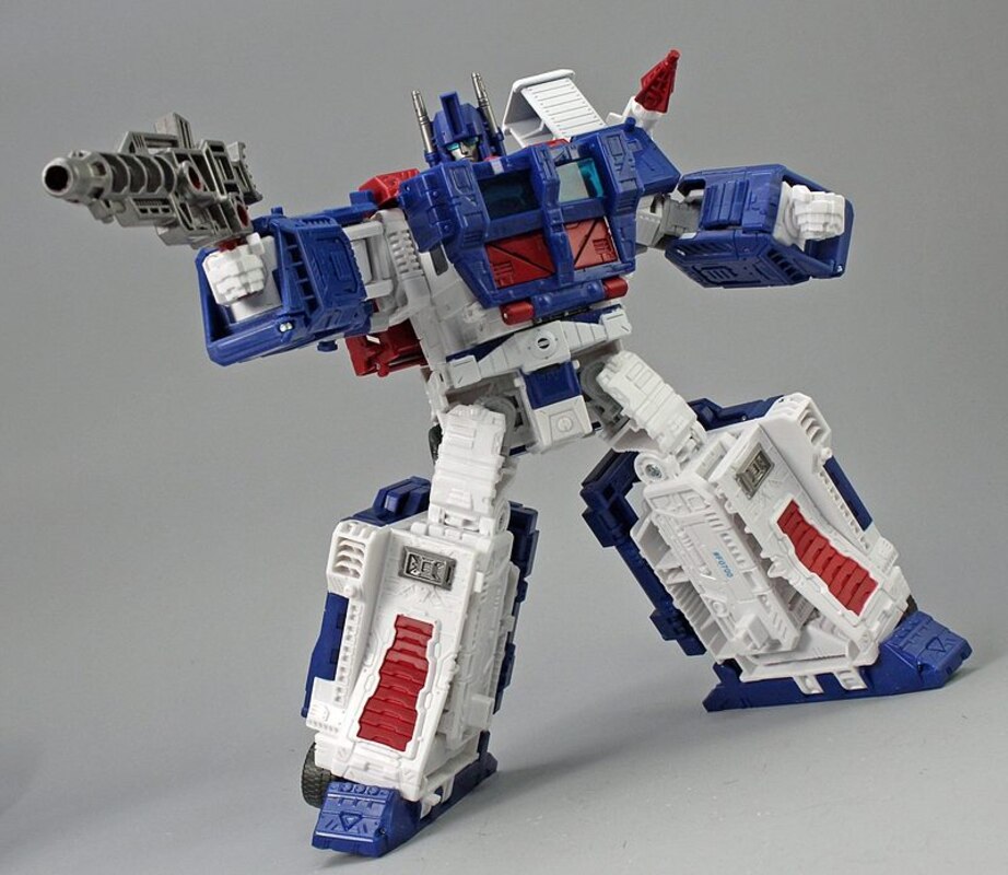 Transformers War For Cybertron: Kingdom Ultra Magnus New In-Hand